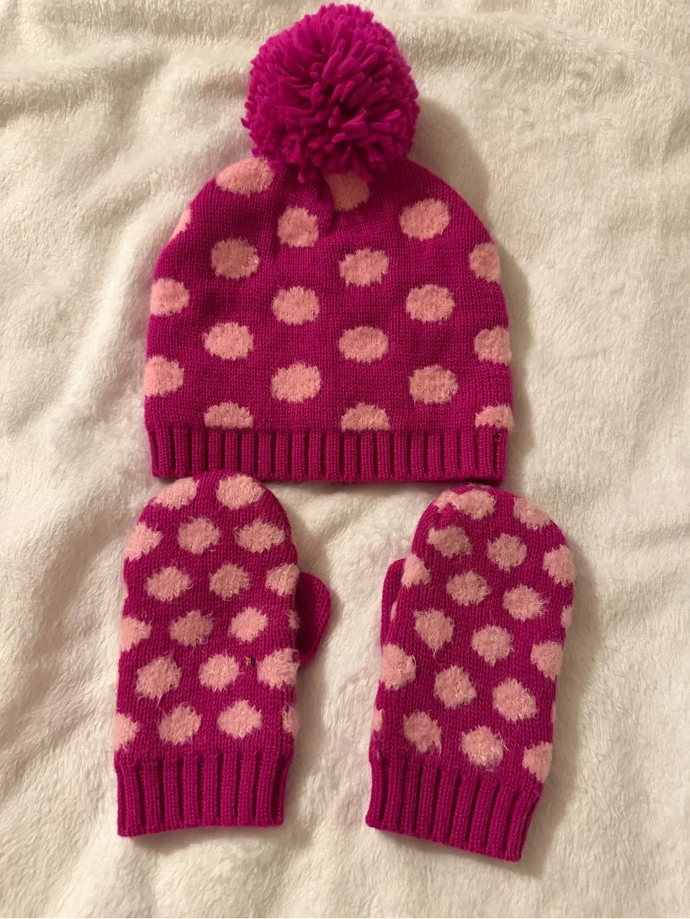 OshKosh B'gosh Pink and Fuchsia Polka Dot Knit Beanie